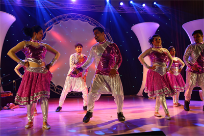 Kahin khe soora Group Dance