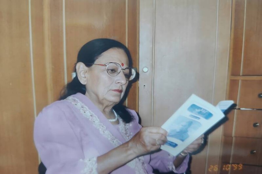 Sundri Uttamchandani-3