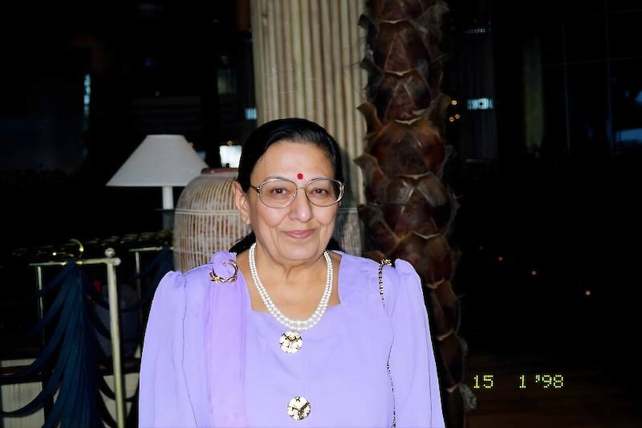 Sundri Uttamchandani-6
