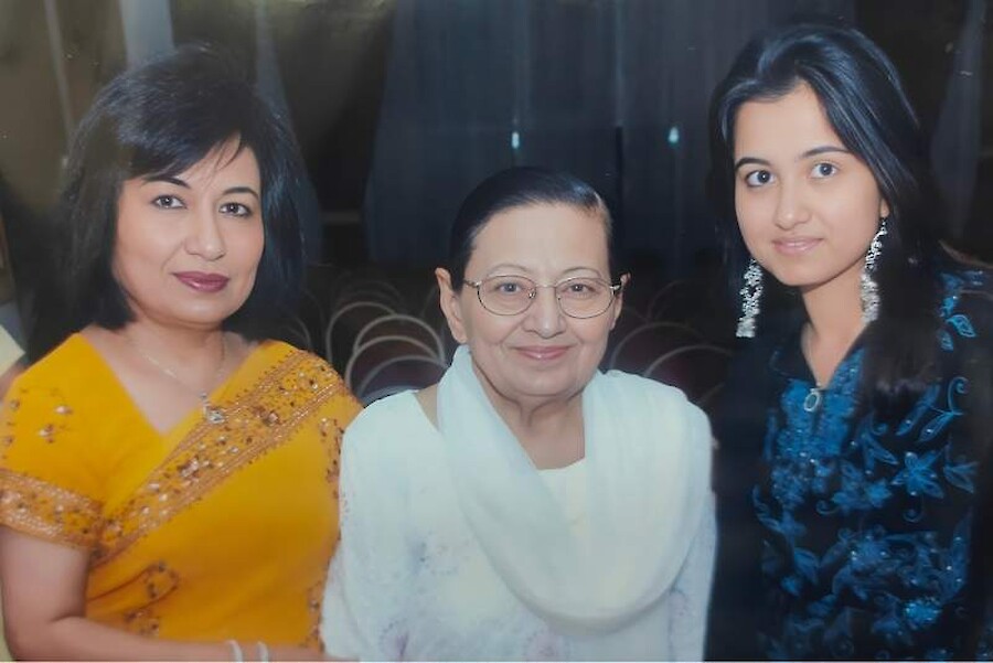 Asha Chand-Sundri Uttamchandani-Moomal