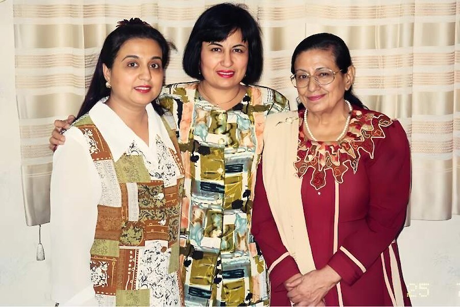 Bina-Asha-Sundri