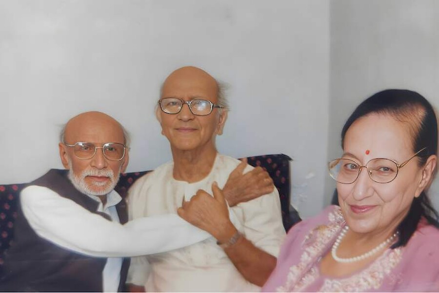 Gobind Malhi -A.J. Uttam-Sundri Uttamchandani