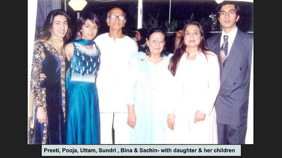 Preeti, Pooja, Uttam, Sundri , Bina & Sachin- with daughter & her children