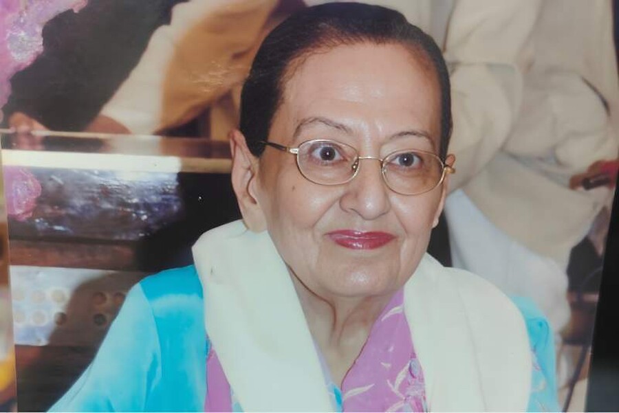 Sundri Uttamchandani (5)