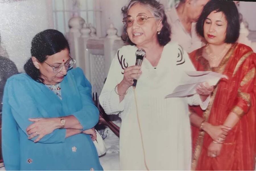 Sundri Uttamchandani-Kala Prakash-Asha Chand