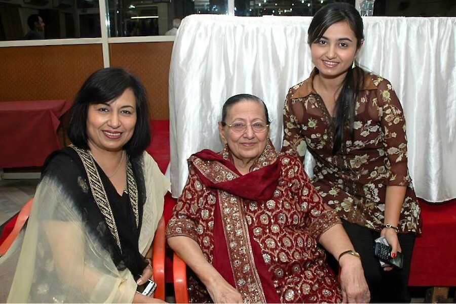 Asha-Sundri -Moomal